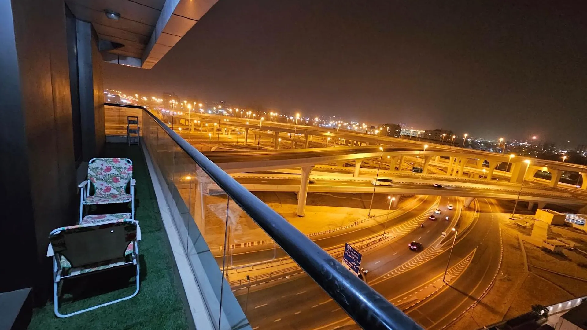2 Bhk Marina Budget Friendly Apartment Dubai